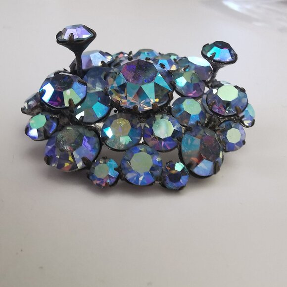Vintage  TRIAD Multi Level Rhinestone Brooch- Blue Aurora - Picture 1 of 16